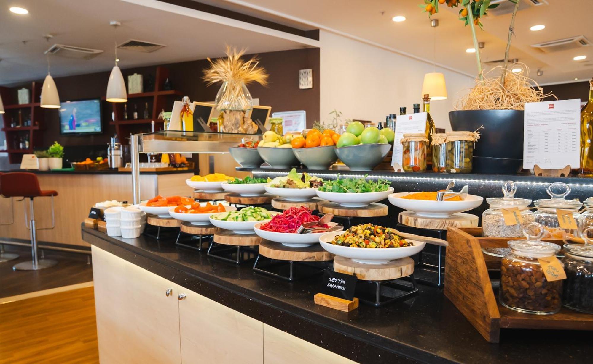 Ibis Adana Hotel Eksteriør billede